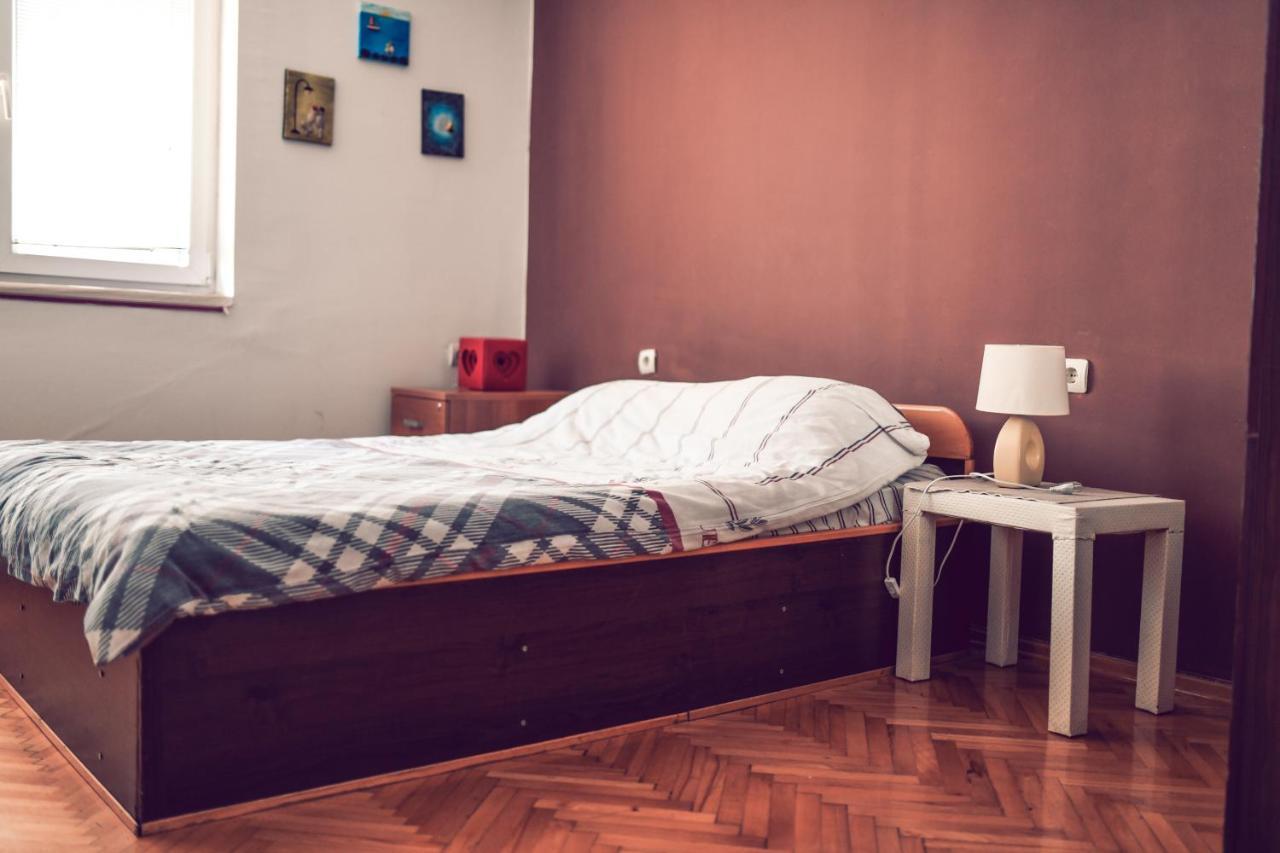 Square Vanilla Apartments Скопье Экстерьер фото